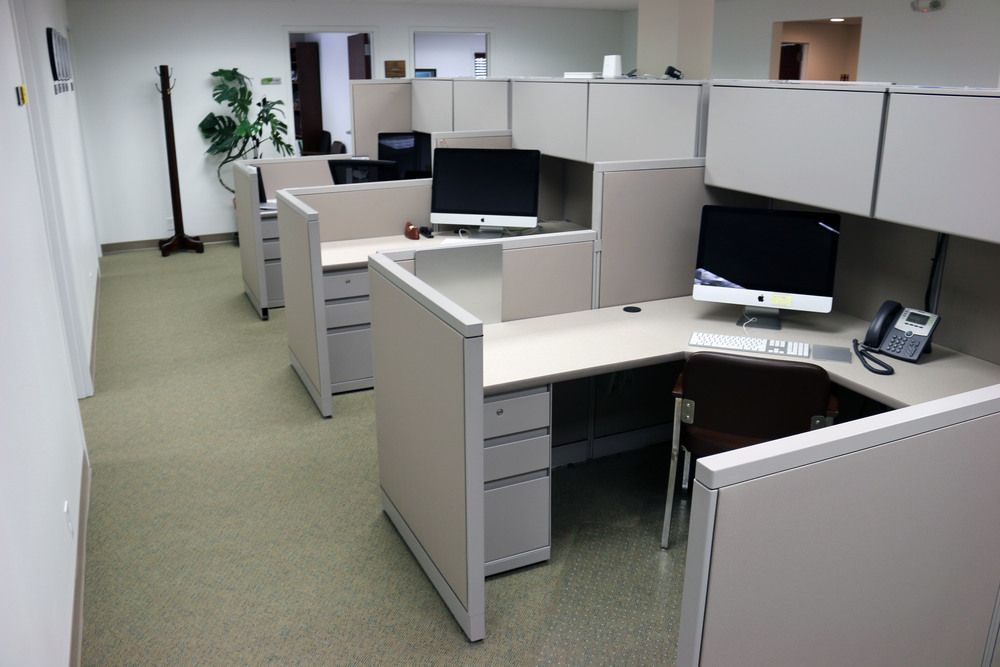 GroMaster Building: 5634 S 85th Circle, Omaha, NE 68127
